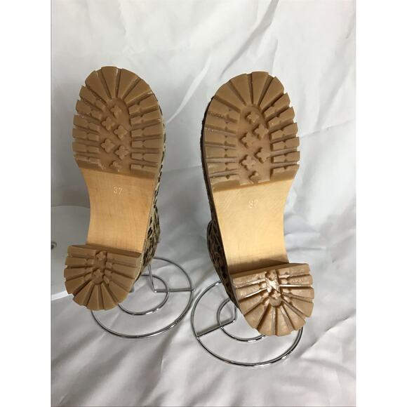 Swedish Hasbeens Women Leopard print Ankle Block Heel Clogs Sz 37/7US NWOB - Picture 12 of 13